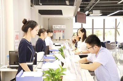 當(dāng)好企業(yè)的“店小二”——南昌高新區(qū)企業(yè)服務(wù)大廳正式啟動(dòng)運(yùn)營